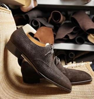 Saphirさんのインスタグラム写真 - (SaphirInstagram)「With which products of the Saphir Beauté du Cuir range would you take care of these shoes? ✨  Avec quels produits de la gamme Saphir Beauté du Cuir prendriez-vous soin de ces chaussures ? ✨  @yoheifukudashoemaker   #ShoeShine #Saphir #SaphirOfficial #Shine #ShoeCare #MirrorShine #SpitShine #Glossy #Gloss #ShoecareShop #TheshoeCareShop #Shoestagram #Shoeporn #Mensshoes #Stylishmen #Styleforum #MensShoes #DressShoes #LeatherShoes #ShoeGazing #ClassicShoes」2月27日 2時06分 - saphir_official