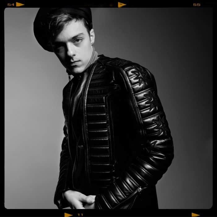 ジトロワのインスタグラム：「PARIS S’EVEILLE I featuring our black leather jacket #jitrois #masterpiece #TristanVanbruwaene photographed by @vickylawton | Thanks to @ejwitt and @benedictecazau   [documenting #JacquesDutronc]」