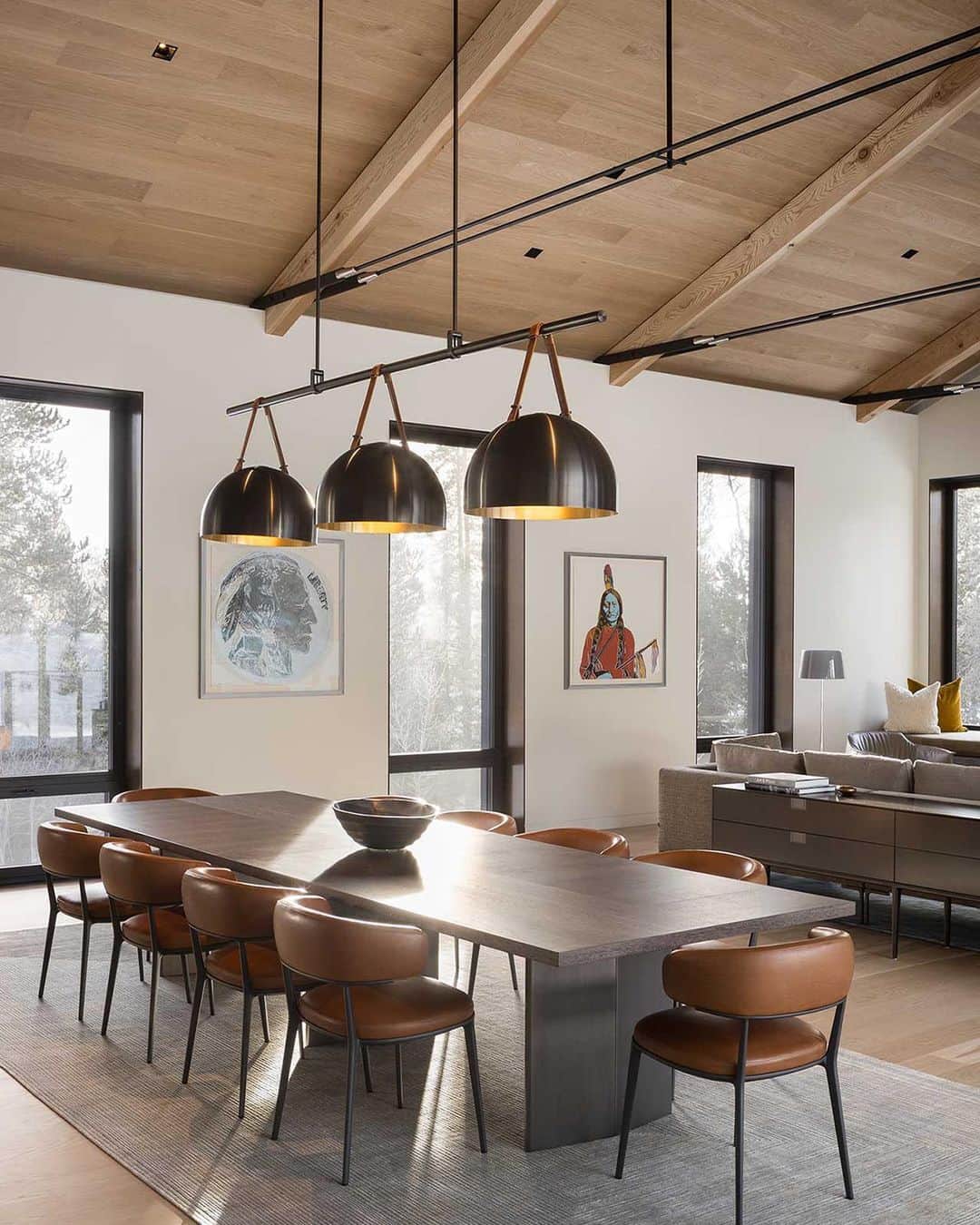 Design Milkさんのインスタグラム写真 - (Design MilkInstagram)「When you think "mountain escape," visions of rustic fireplaces and reclaimed wood likely come to mind. But CLB Architects took a different approach when designing this 5,735 square-foot Teton residence. This Stone Ridge home shirks the traditional rustic style common in the West in favor of European-style form and Asian-inspired minimalism. \\\ Read more about this modern mountain retreat at the link in bio. 🔗」2月27日 2時32分 - designmilk