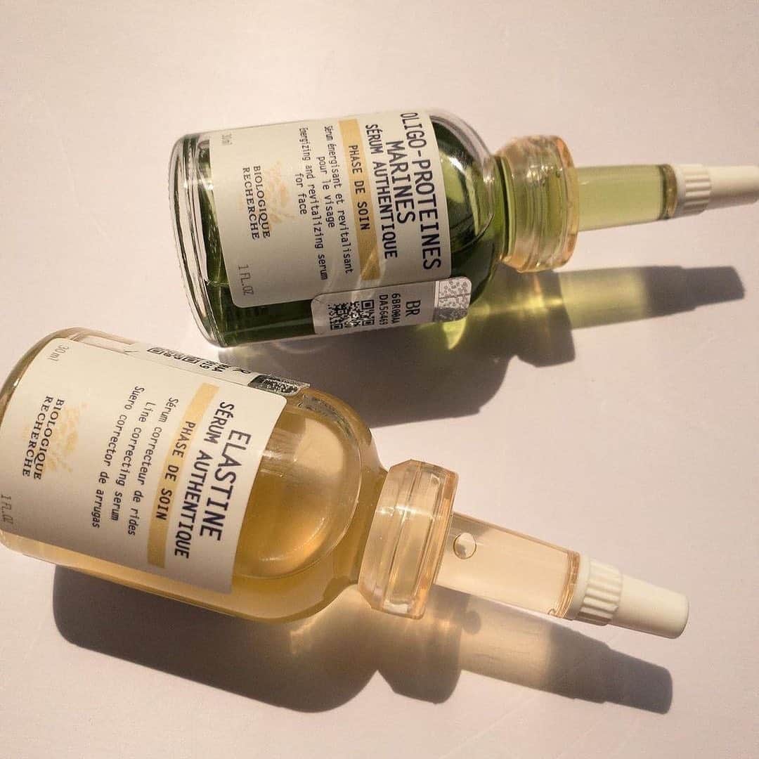 Biologique Recherche USAさんのインスタグラム写真 - (Biologique Recherche USAInstagram)「We love reading your reviews. Thank you @theskincareproject for your support and trust!  "Quintessentials ✨ @biologique_recherche   Serums are my favourite products to use simply because of how targeted and effective they are. These two serums by @biologique_recherche_india top the list 💕  Elastine has such a silky smooth finish. It leaves my skin feeling super hydrated and plumped and I use it every night   Oligo-Protienes Marines is a rather active serum and my sensitive skin can’t handle daily use so I use it twice a week in the am and it gives my skin the most beautiful glow   I swear by these two serums and cannot live without them 💕 Do you like to include serums in your routine? Which is your current favourite serum?"  #biologiquerecherche #passion #expert #serums #quintessentialserums #weekend #glow #FollowYourSkinInstant #wellnesswithbr」2月27日 2時37分 - biologique_recherche_usa