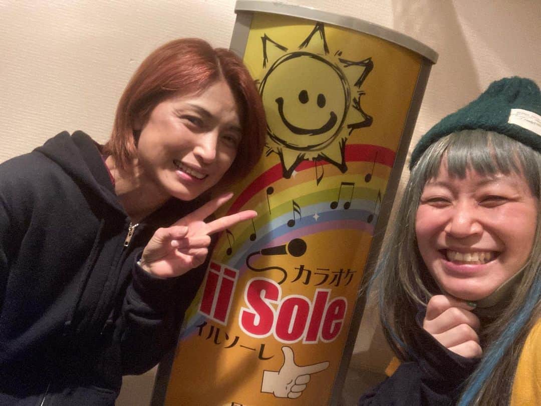 GAMO4 Fesさんのインスタグラム写真 - (GAMO4 FesInstagram)「【がもよんフェス5日目】 カラオケイルソーレ 涙涙の会場となりました😭❤️ . 明日はこちら💁‍♀️💁‍♂️ 遂に週末！2会場なります！ 『GAMO4 Fes 2021 -day.6-』 . 2/27(土) cafe bar 鐘の音 . 【ACT】 funnySkash(Acoustic ver.) スムージチークス 中村利紗 岸田冬志樹(東京) 一山楓 咲弥 正岡莉奈 二段優希 石坪日菜 鋭光 . 【パフォーマー】 魔法使い 真生(MASAO) . 【MC】 廉林優 0x3x8 . ▶︎YOUTUBE LIVEの配信先はこちら https://www.youtube.com/watch?v=sr3v48B3hQ0 ▶︎アーティストへの応援投げ銭はこちら https://passmarket.yahoo.co.jp/event/show/detail/01dtpz11gnx1n.html ▶︎詳細はこちら https://ameblo.jp/g4f-official/entry-12654822523.html . 2/27(土) イタリアンバールISOLA . 【ACT】 ウエノタカユキ 茉寿 KENG 加納兄弟 沖崎太亮 白川泉 戸田大地 ミイユウスケ 山内一生 SIG&かみん . ▶︎YOUTUBE LIVEの配信先はこちら https://www.youtube.com/watch?v=Z00vfsoIG8s ▶︎アーティストへの応援投げ銭はこちら ‪https://passmarket.yahoo.co.jp/event/show/detail/015khh11gp0qh.html‬ ▶︎詳細はこちら ‪https://ameblo.jp/g4f-official/entry-12654841080.html‬ . . #がもよんフェス #gamo4fes #おうちでがもよん #おうちフェス #オンラインフェス #ライブ配信 #無観客ライブ #無観客ライブ生配信  #配信ライブ #配信フェス #がもよんフェス実行委員会  #蒲生四丁目 #がもよん #城東区 #ライブハウス #ライブバー #鐘の音 #音楽イベント #ライブイベント #音楽フェス #ミュージックフェス #サーキットイベント #live情報 #フェス #地域イベント #地域活性化 #地域創生 #まちづくり #音楽好きな人と繋がりたい」2月27日 2時50分 - gamoyon_fes