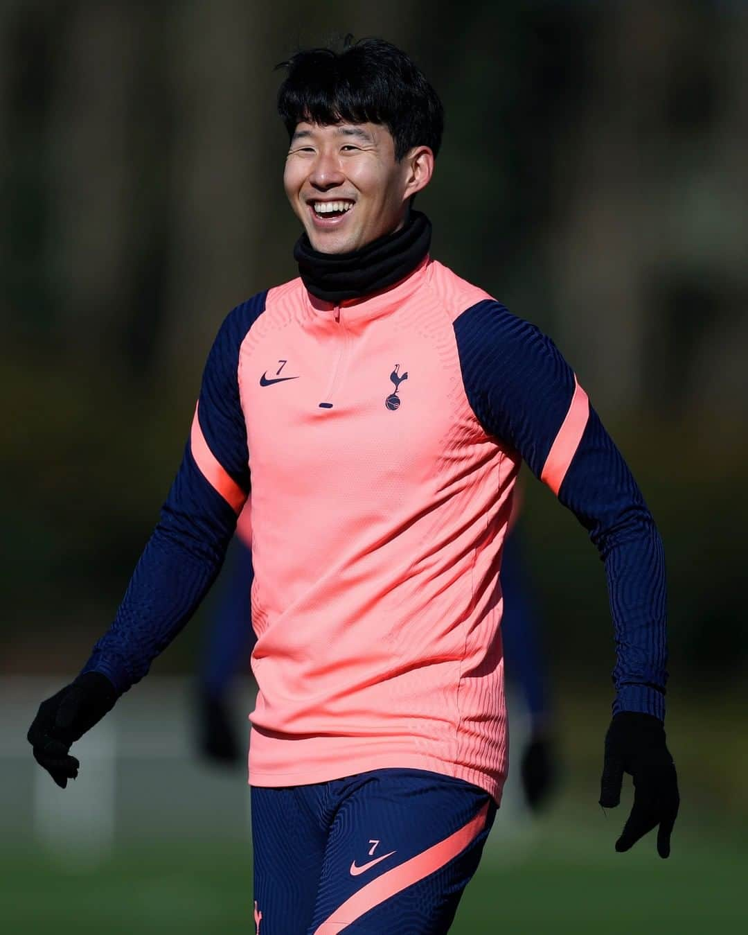 トッテナム・ホットスパーFCさんのインスタグラム写真 - (トッテナム・ホットスパーFCInstagram)「📸 📌 Hotspur Way today...  #COYS #PremierLeague」2月27日 2時53分 - spursofficial