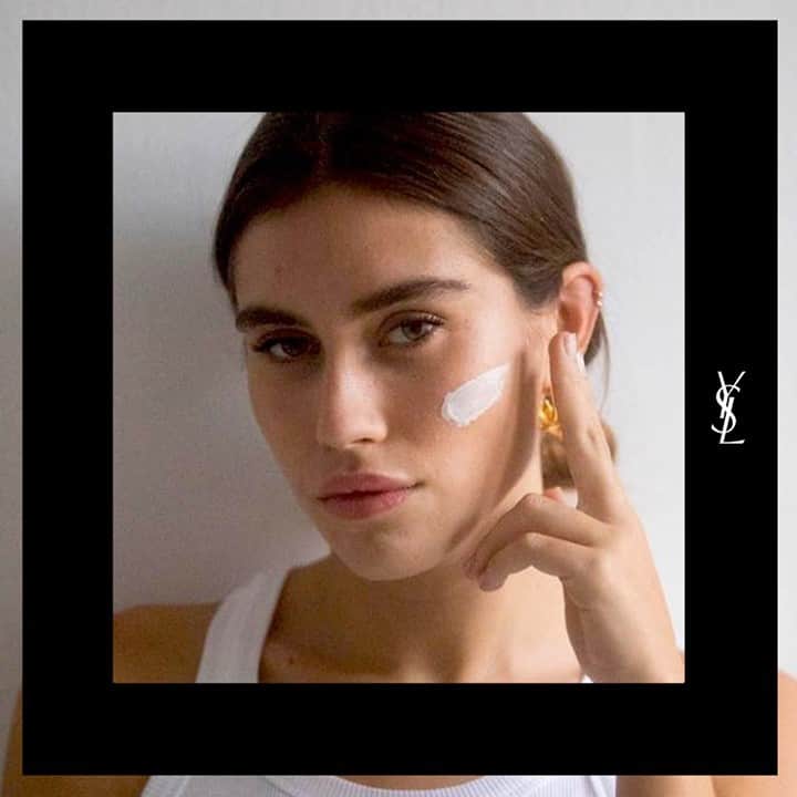 Yves Saint Laurent Beautyさんのインスタグラム写真 - (Yves Saint Laurent BeautyInstagram)「Take your skin on a sensory journey. PURE SHOTS PERFECT PLUMPER CREME transforms from thick to thin to fresh, leaving your skin hydrated and bouncy. @ariadnatb The perfect start to any beauty look. #yslbeauty #pureshots #nightreboot」2月27日 2時59分 - yslbeauty