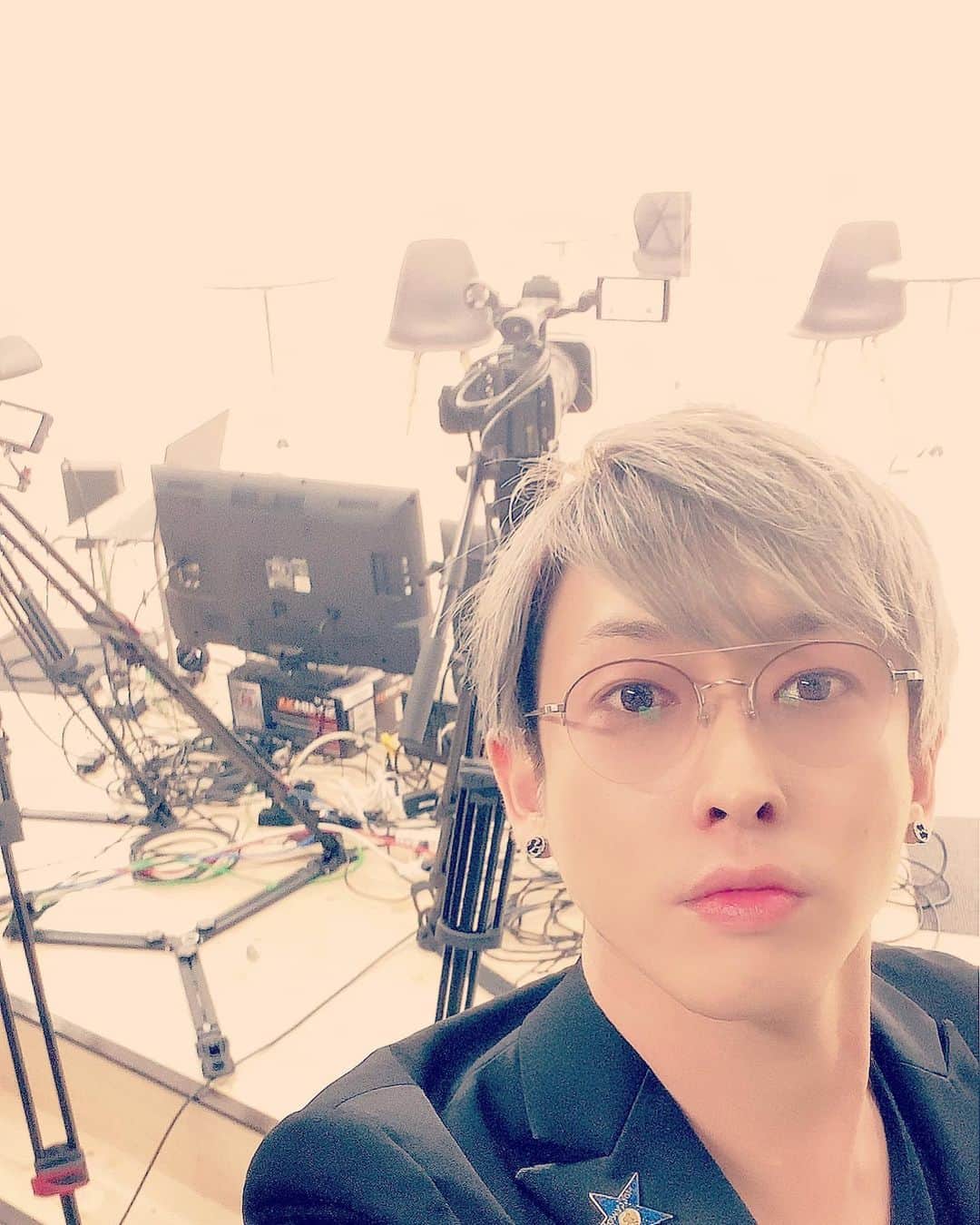 山口賢人のインスタグラム：「20時より  【SEPT Vol.9 ReAnimation】  DVD発売記念としてSEPTオフィシャルYouTubeにて『ReAnimation 特別生配信』  出演致します⚡️⚡️⚡️」