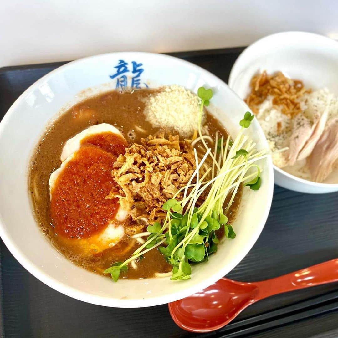 新山大さんのインスタグラム写真 - (新山大Instagram)「最近前よりもラーメン食ってないんじゃない？って言われたけど、載せてないだけで食ってますから🍜 #この一週間で食べたラーメン #麺屋らいぞう #麺家しろう #ひらこ屋㐂ぼし #玲華苑 #ハルピン飯店 #ドラゴンラーメン #食いすぎだな #麺スタグラム」2月26日 19時01分 - dai_niiyama