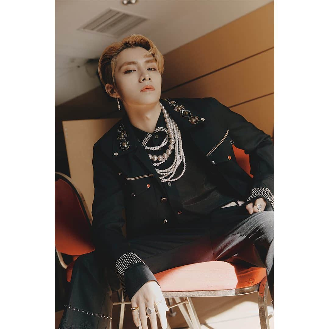 Way Vさんのインスタグラム写真 - (Way VInstagram)「WayV_‘Kick Back – The 3rd Mini Album’_Concept Images(Stranger Ver.)3_XIAOJUN ⠀ #WayV #WeiShenV #威神V #XIAOJUN #肖俊」2月26日 19時03分 - wayvofficial