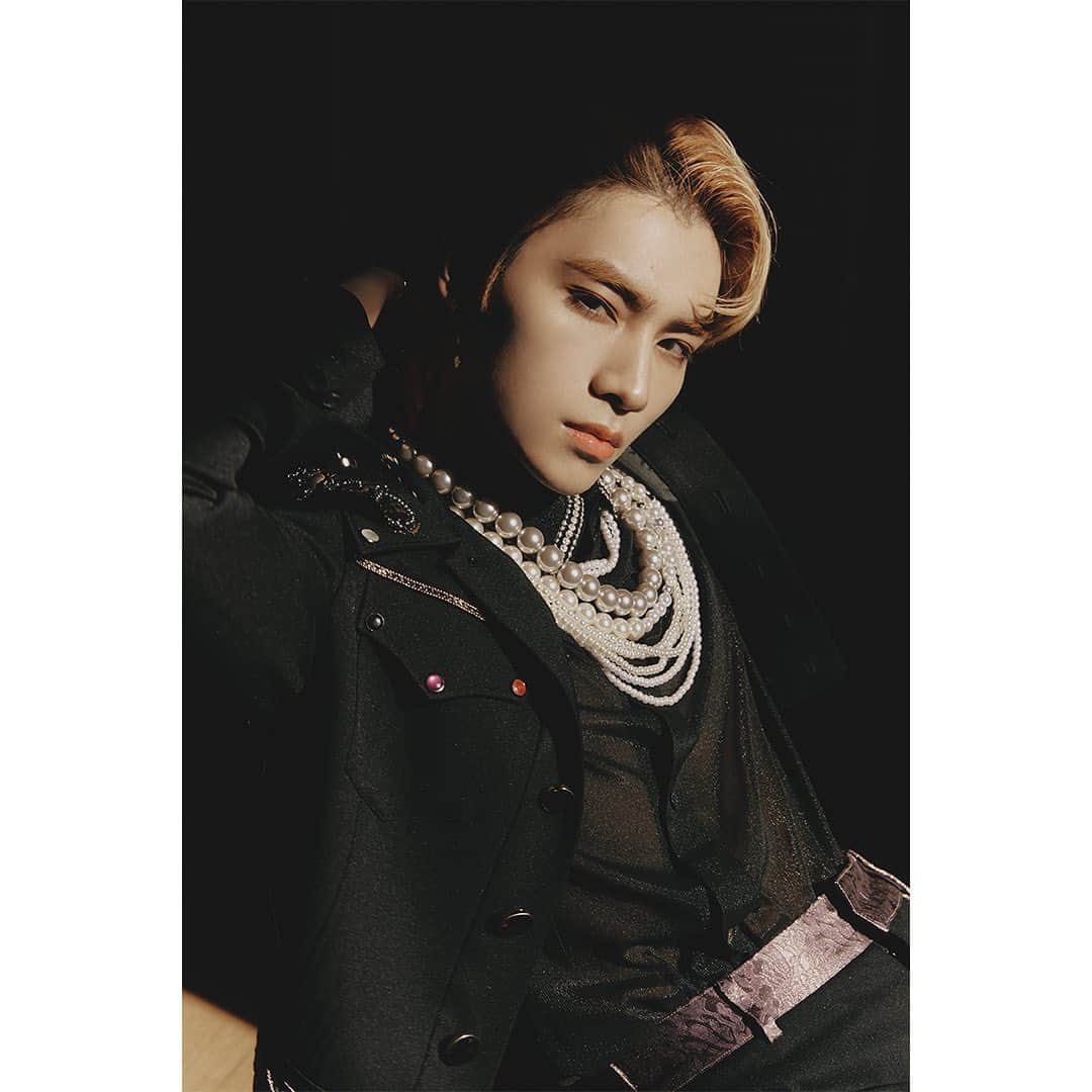 Way Vさんのインスタグラム写真 - (Way VInstagram)「WayV_‘Kick Back – The 3rd Mini Album’_Concept Images(Stranger Ver.)3_XIAOJUN ⠀ #WayV #WeiShenV #威神V #XIAOJUN #肖俊」2月26日 19時03分 - wayvofficial