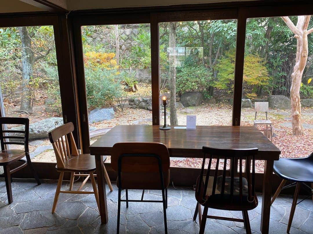 cafezakkagallery-flagのインスタグラム：「▪︎2/27営業時間のご案内▪︎ 2/27(土)のオープン時間が12:30からとなります。 ご予定の方はお時間のご確認の上 ご来店お待ちしております。  #cafeFLAG #cafezakkagalleryflag  #オープ時間のご案内 #午前中はPTA会議なのです」