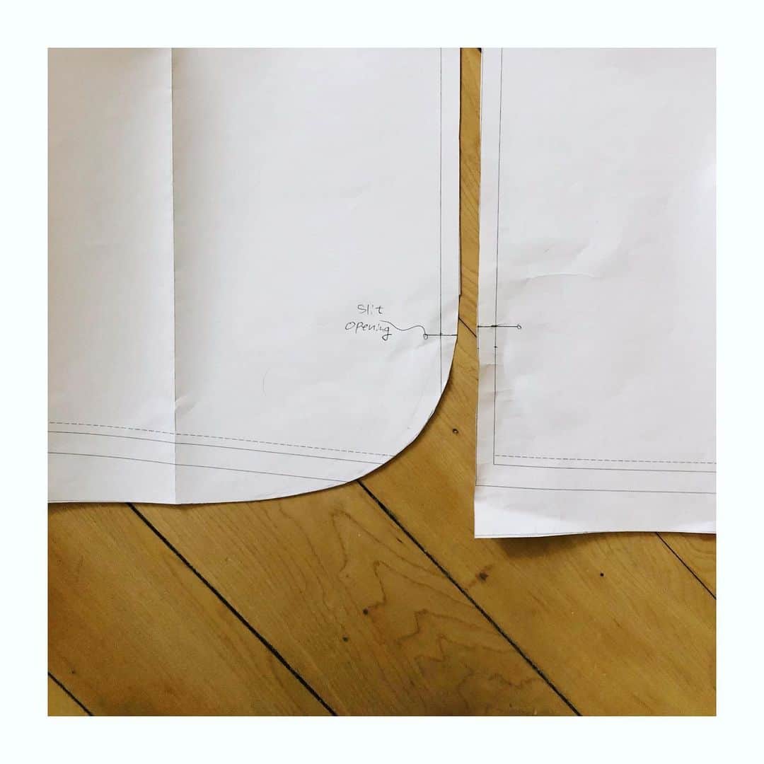 のインスタグラム：「Staying home, making new pattern ✏️☺️💫 #colenimo #madeinlondon  今だからできる事を色々模索中💭」