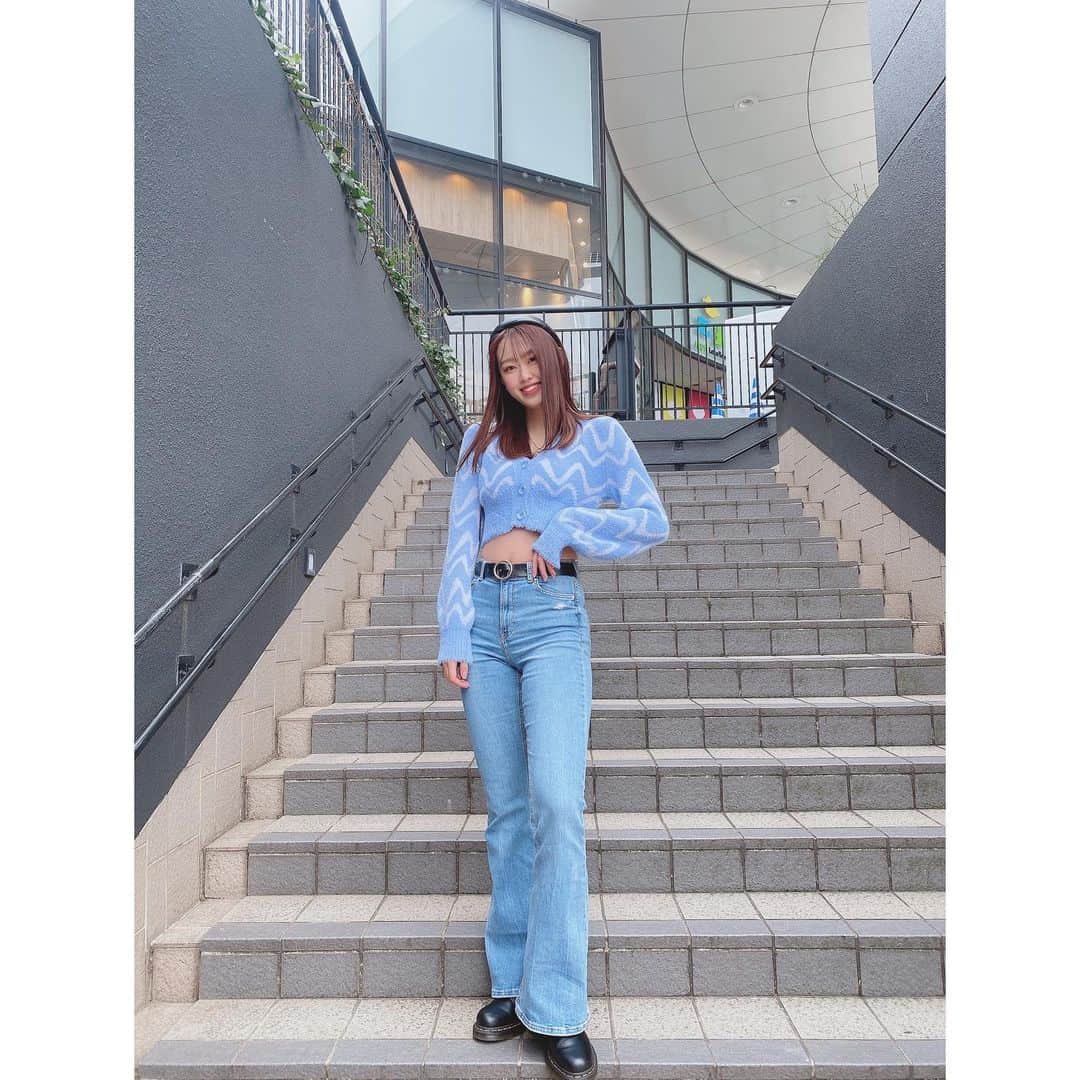 のインスタグラム：「・ 春先取り〜💎 ・ ・ #bershka #drmartens #good #instagood #followme #follow」
