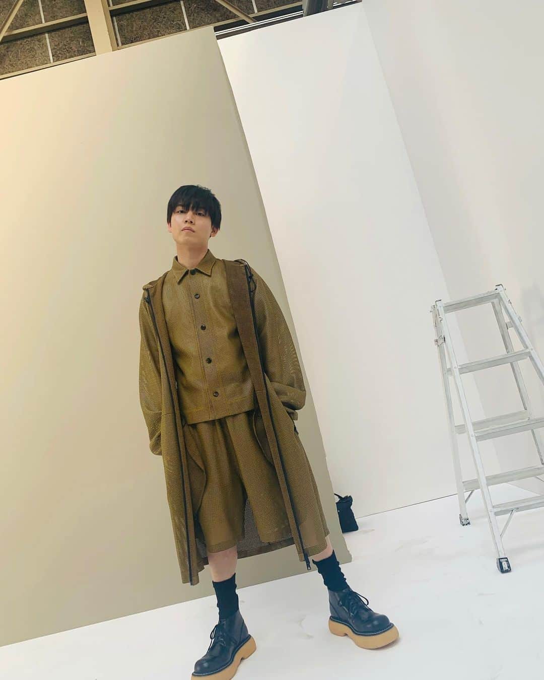 岩岡徹のインスタグラム：「🪜 洋服めちゃかわでした😋」