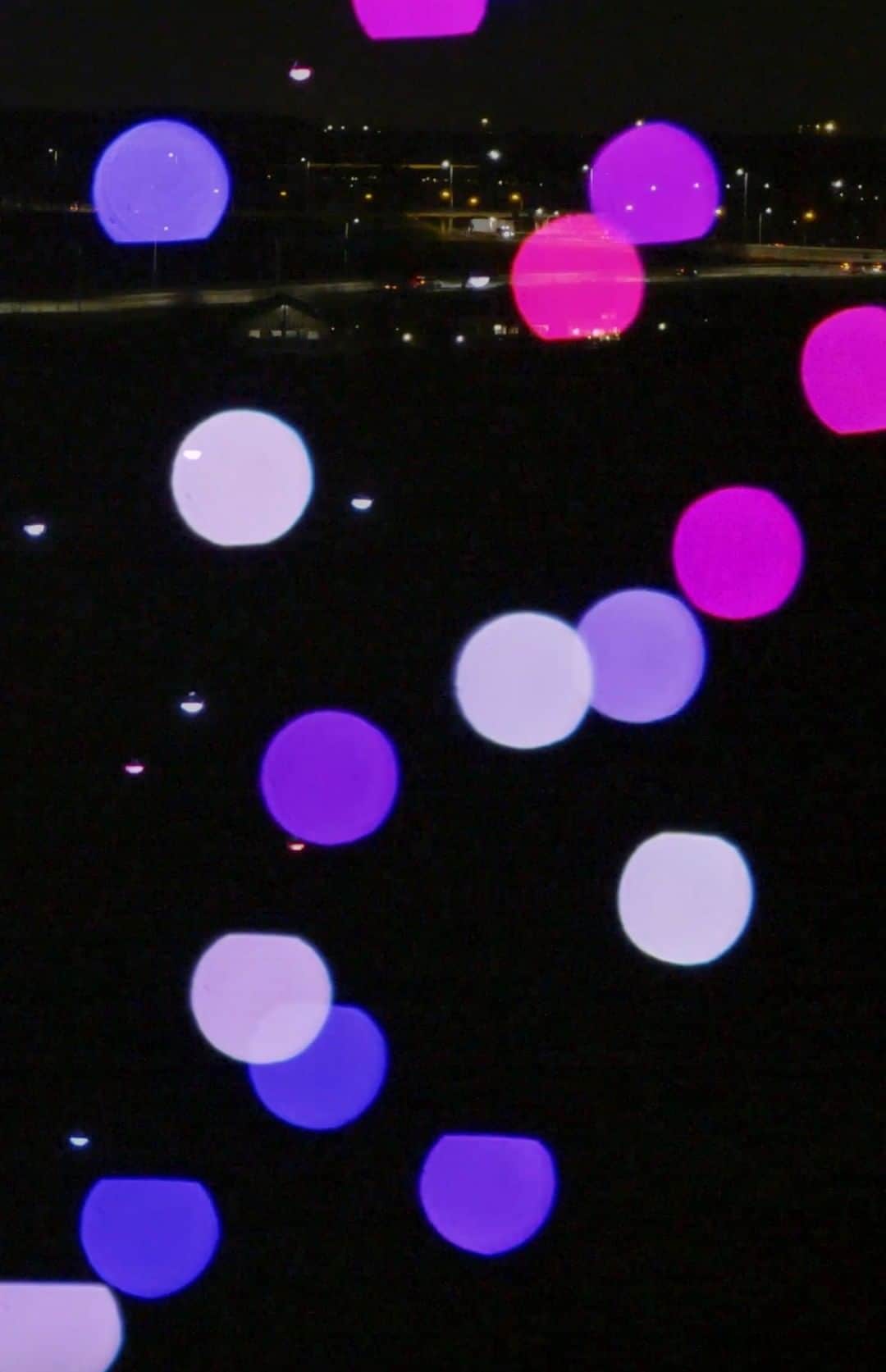 のインスタグラム：「In case you missed the drone light show for the release of my new album, enjoy: https://youtu.be/NRxOlt7JaCM @felixjaehn @alidadotcom  Listen to IIII here: https://robinschulz.lnk.to/IIII  Many thanks to @anymotionproductions & @rocketone.nl   #robinschulz #IIII #onemoretime #felixjaehn #alida #dronestagram #drones #dronelightshow」
