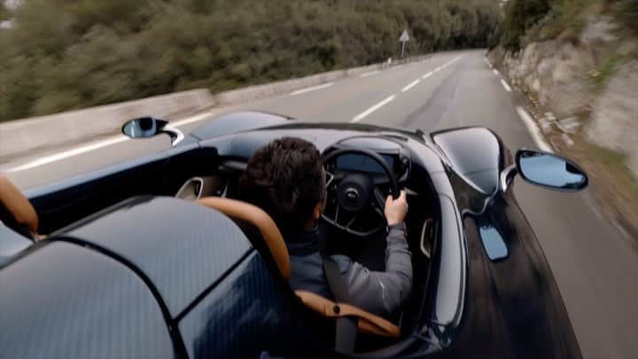 McLaren Automotiveのインスタグラム：「Gliding through mountains of the south of France, the Elva showcases its showstopping performance.   Designed to deliver the purest levels of driver engagement possible, it's an experience like no other.」