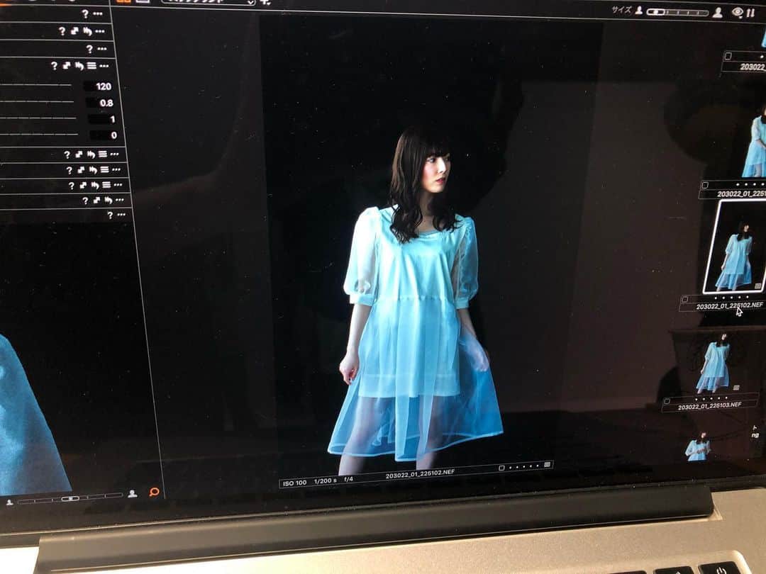 日下部美愛のインスタグラム：「本日から舞台 「WELL」と 「白豚貴族ですが前世の記憶が生えたのでひよこな弟育てます」 チケット発売開始になりました！ (詳しくはTwitterから)  白豚貴族の方はビジュアル解禁前なので載せられないのでWELLの！ 白いワンピース、珍しいよね 延期になった舞台なので撮影は1年前くらいかな？ ちょっと若い 久しぶりの舞台なのでぜひ両方見に来て欲しいんだ、、 白豚貴族の稽古中なんだけど、 私の登場シーンいちいち豪華なの 楽しみにしててね🤍 WELLは多分、稽古1週間しか出られないからめちゃくちゃ不安 ひえ〜〜〜〜頑張ります  #photo #japan #model #me #hair #fashion #fashionblogger #makeup  #followme #instagood #camera #instadaily #dailylook #한국 #한국머리 #맞팔 #사진 #데일리」