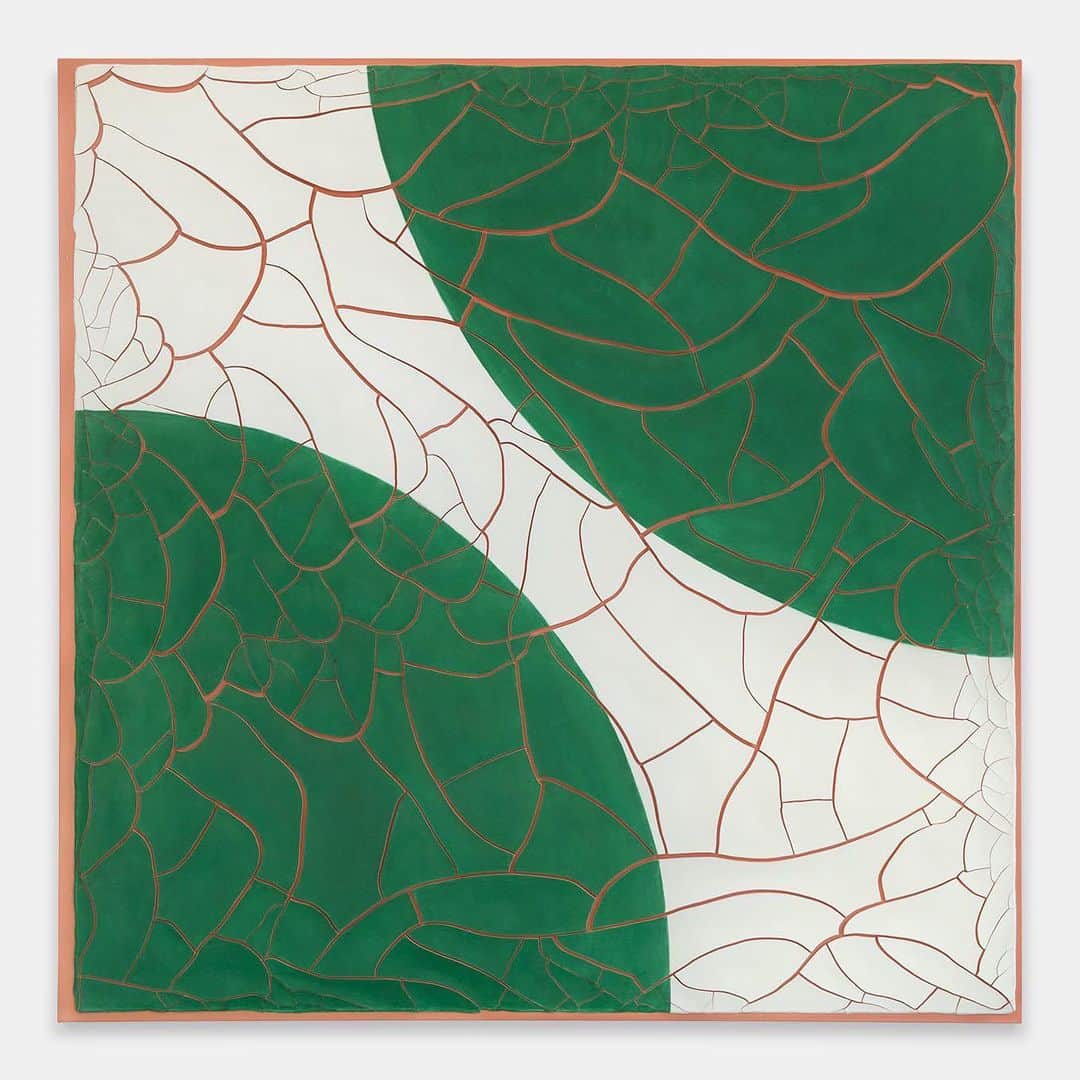 ガゴシアン・ギャラリーさんのインスタグラム写真 - (ガゴシアン・ギャラリーInstagram)「#GagosianSpotlight: “It’s all about the fragment.”  —Adriana Varejão  Gagosian is pleased to present “Green Disks” (2020) by Adriana Varejão for $400,000, now online for forty-eight hours only.  This work is one of a new series of “tile” paintings by Varejão that draw motifs from the pre-Hispanic, colonial, and mid-century modern ceramics endemic to Mexico, where she studied them firsthand. Taking inspiration from a bold and dynamic Talavera tile from the 1970s that hints at a larger interlocking design, “Green Disks” brings the impulses of Brazilian modernism and hard-edge abstract painting into dialogue with pre-Hispanic artistic forebears. Through this conscious interweaving of time, culture, and place, Varejão resuscitates the dialogue between aesthetic systems once segregated by dominant master narratives, raising vital questions about the life and passage of forms in art. Follow the link in our bio for more information. __________ #AdrianaVarejao #Gagosian @adrianavarejao Adriana Varejão, “Green Disks,” 2020 © Adriana Varejão」2月26日 20時09分 - gagosian