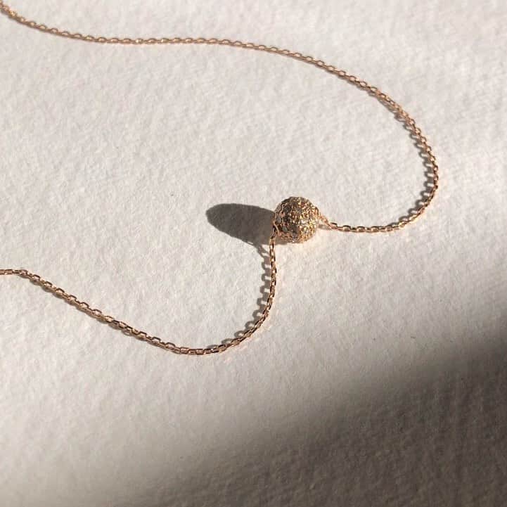 のインスタグラム：「Rose Gold Diamond Ball Necklace ✨✨✨」