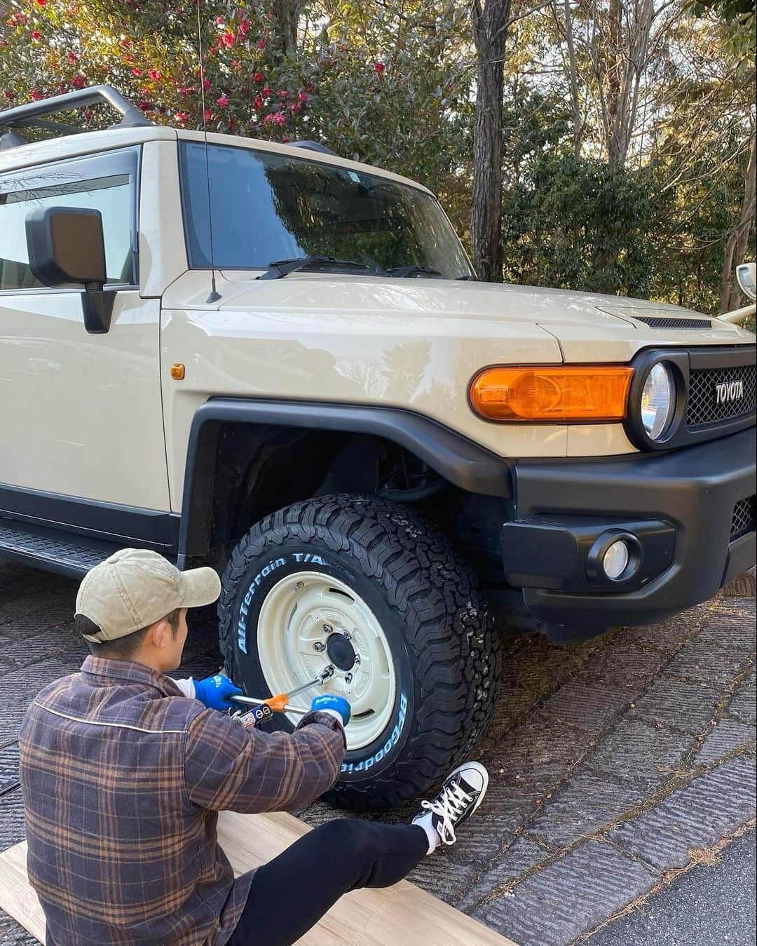 丸山城志郎のインスタグラム：「Day off🛻⛰  #TOYOTA#FJ#fjクルーザー#fjcruiser#4駆#トヨタ#dean#allterrain#愛車」