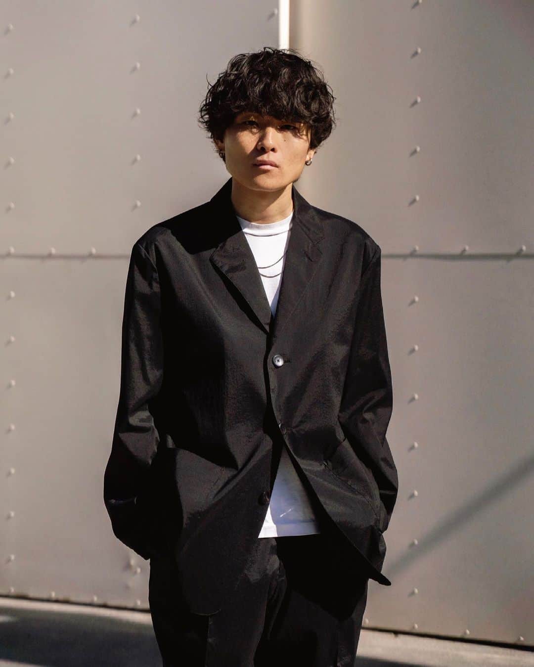 Ryoさんのインスタグラム写真 - (RyoInstagram)「ㅤㅤㅤㅤㅤㅤㅤㅤㅤㅤㅤㅤㅤ 僕ぐらいの身長の方に特にオススメしたい @th.products のセットアップ。 撥水性のあるナイロン生地で着心地も快適！これぐらいカジュアルなセットアップ1つ持っておくと便利ですね！ 明日から行われる　@plus81.official popup storeでも販売します！ お時間ある方は是非お越しください！ お待ちしてます！ ㅤㅤㅤㅤㅤㅤㅤㅤㅤㅤㅤㅤㅤ 身長168cm / 着用サイズ:44 jacket:#thproducts pants:#thproducts shoes:#DSMG × #adidas」2月26日 20時59分 - ryo__takashima