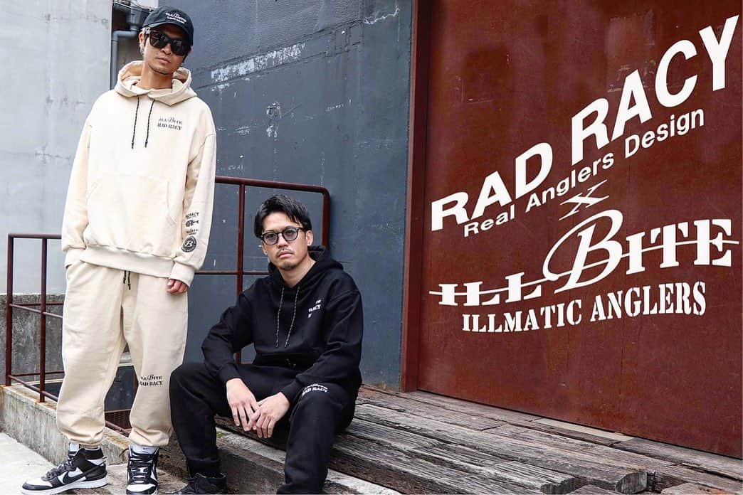 伊地知大樹のインスタグラム：「. . . . 🚨Special Collaboration🚨 . 【RAD RACY x ILL BITE】 . 【2ND】 . @rad_racy . @illbite_official . . . -COLOR- 【BLACK】 【BEIGE】 . -SIZE- M.L.XL . . 完全オリジナルボディ&デザイン . . ★オンラインストアへは. プロフィール欄に記載のURLから. お進み頂けます. . . . . . . . . . . . . . . . ◆◆◆◆◆◆◆◆◆◆◆◆◆◆◆◆◆◆◆◆◆◆◆◆◆ #illbite #イルバイト #radracy #ラッドレイシー　#コラボレーション #fishing #釣り #fishinglife #fishingapparel #釣りコーデ #アウトドアファッション #outdoorfashion #streetstyle #釣りガール #釣り好き #バス釣り #海釣り #angler #アングラー #釣りバカ #ファッション #ファッションコーデ #ストリート系男子 #釣り人 #服 #illmaticangler #オシャレ #bassfishing #釣りファッション　#アングラー」