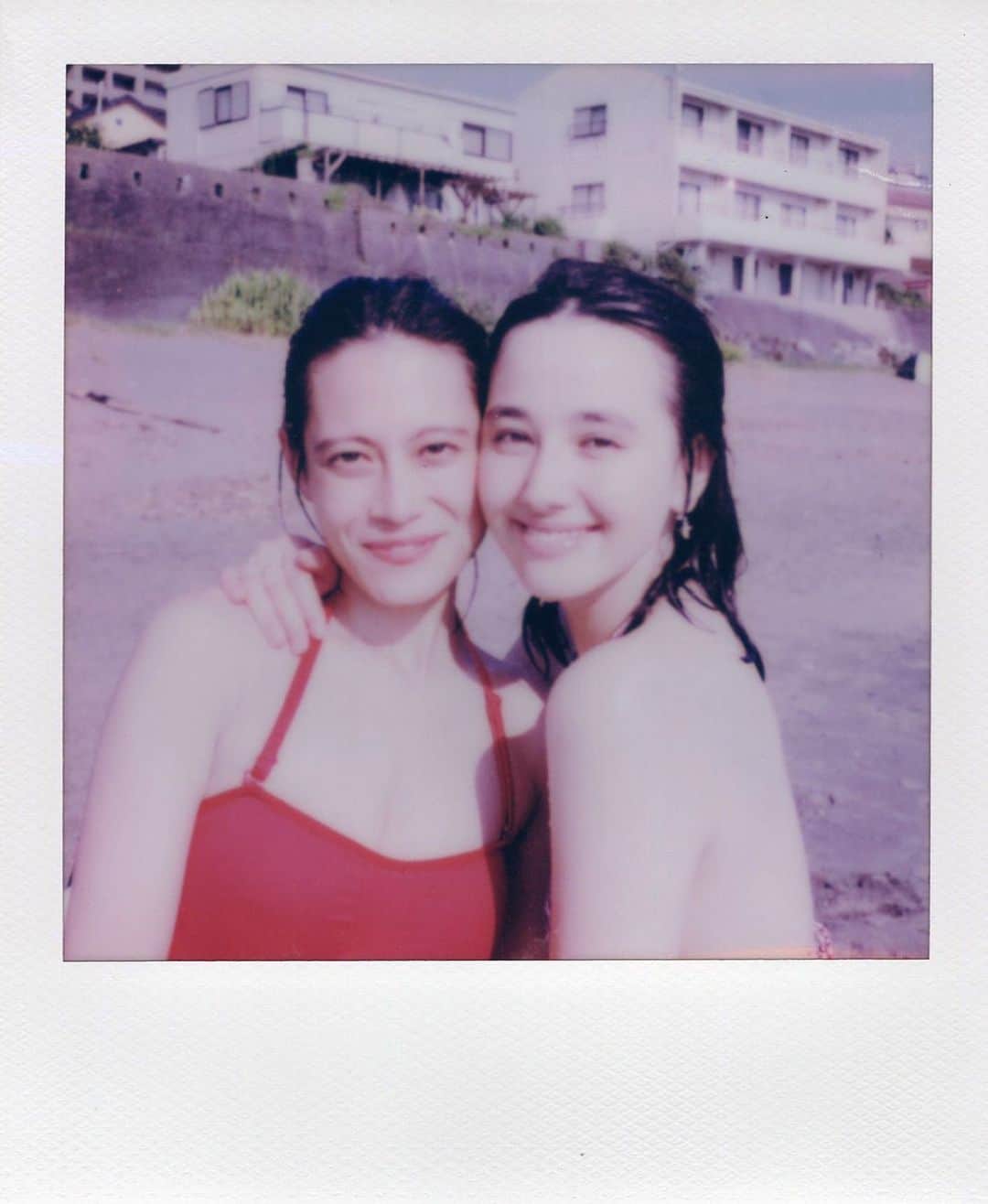 保坂美亜のインスタグラム：「& Emma 🌏」