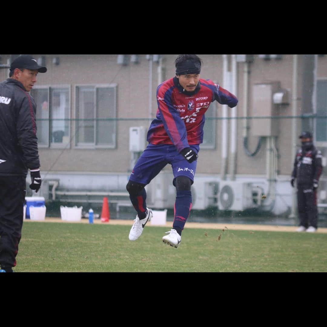 喜山康平さんのインスタグラム写真 - (喜山康平Instagram)「Getting ready for Sunday @fagianookayama 💪🏼⚽️  #jleague  #Jリーグ開幕　 #6」2月26日 21時06分 - koheikiyama_