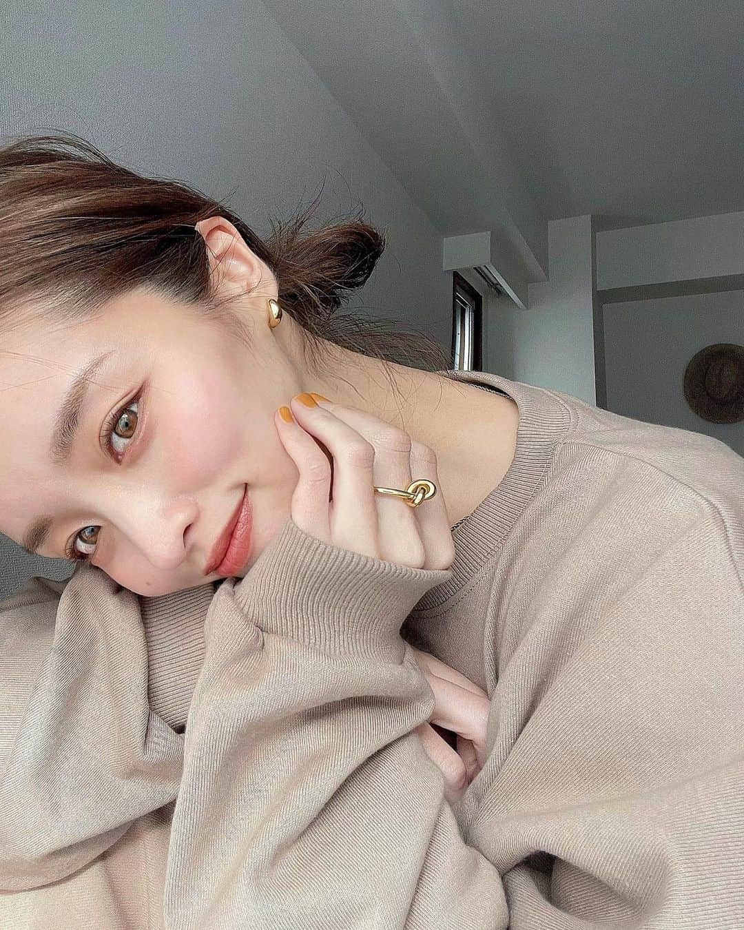 のインスタグラム：「🌼」