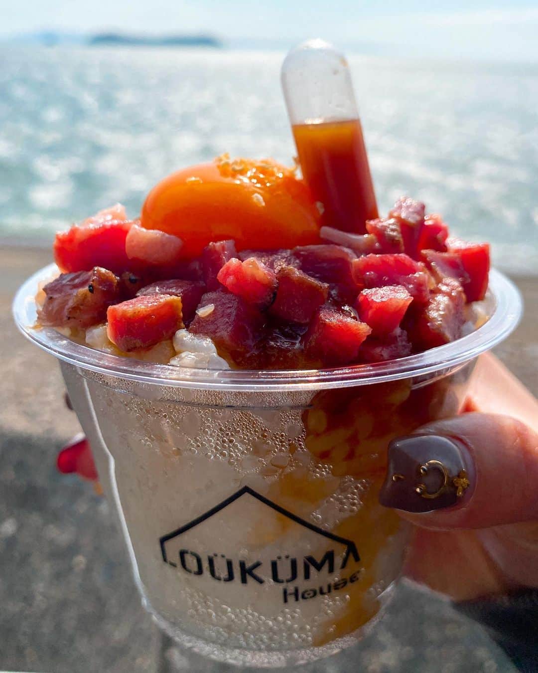 YOGOARISAのインスタグラム：「足りるわけない。美味すぎた🤤♥️ ・ ・ ・ ３つくらい行きたいねって言いながら3人で1個ずつ食べた🤪 #loukmahouse #蒲郡」
