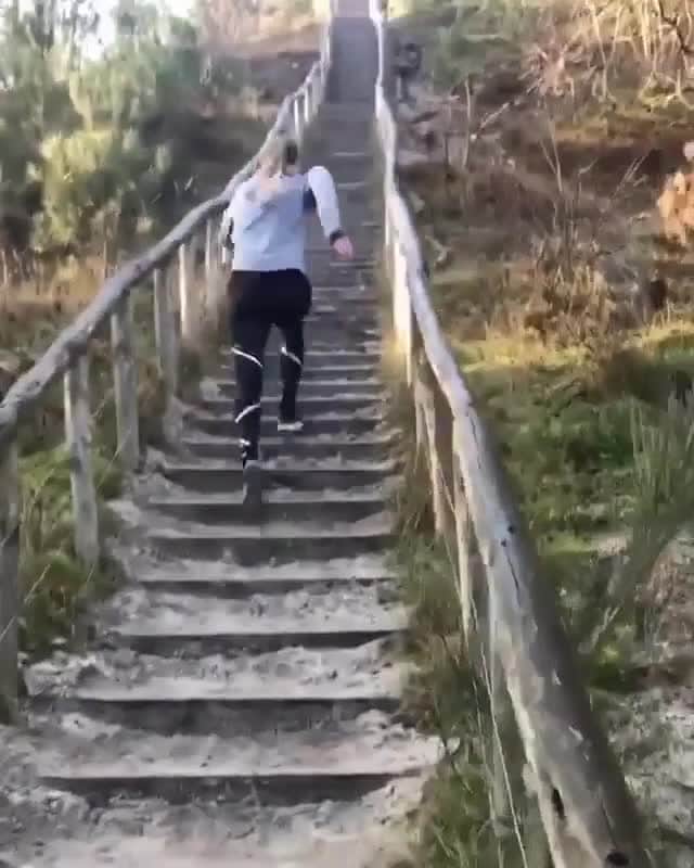 runplanetのインスタグラム：「Send your pic to our DM to be featured!  Follow @Runplanet  for more motivation! ♥ This is so painful, but so satisfying 😵 Tell me, who should try this? 💪🏼 Mood after running up these stairs multiple times and coach reminds me ‘one more’..  ⠀ Video by @lisannedewitte ⠀ #runplanet #iloverunning #runnerscommunity #mountainrunner #salomonrunning #mountainrunning #trailrunners #instatrail #trailrunninglife #asicsrunning #runningislife #runninggoals #trailrunningviews #ultrarunners #stravarunning #trailandultra #easyrun #altrarunning #globalrunningday #runtastic #traillove #dirtbagrunners #runnerspace #trainingrun #ultratraining #workoutsnap #nikerunner #roadrunning #runningismytherapy #ultratrailrunner ⠀」