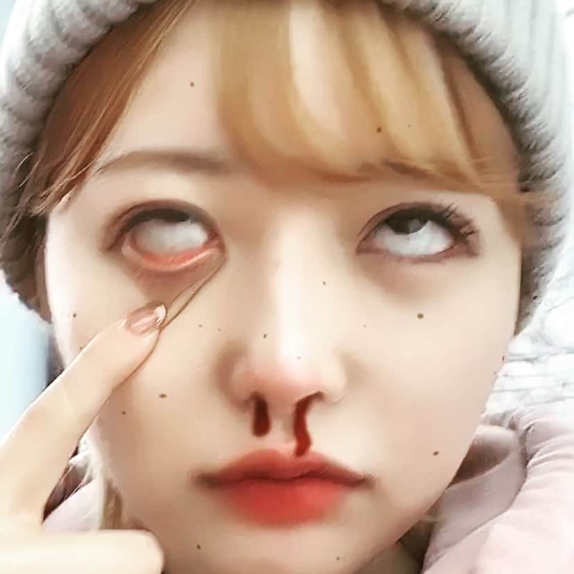 sarimaru(国木田さりまる)のインスタグラム：「🤨💉」