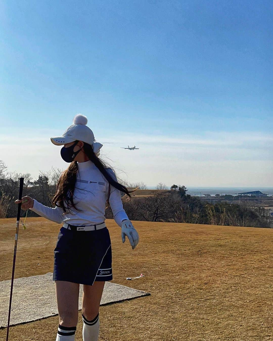 チェ・スルギさんのインスタグラム写真 - (チェ・スルギInstagram)「. 올해도 화이팅 해보쟈아아아  국샤아아앗 🏌🏻‍♀️🏌🏻‍♀️🏌🏻‍♀️😆🥰  골프 치러 가는날은 새벽4시에  일어나듀 신남 ~_~ ㅋㅋㅋ  . . .  #스릭슨  #스릭슨골프웨어  @srixongolfwear」2月26日 21時40分 - angel9028