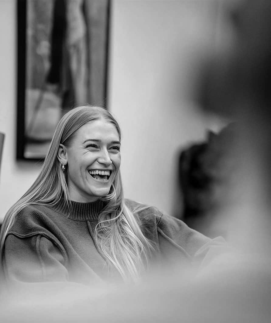 イダ・カーストフのインスタグラム：「Mood når løb endelig er på programmet i næste uge og det endda er intervaller. 😍😍 Sidste gang jeg løb intervaller var 6. juni #9måneder 🙃 • • #running #sprint #athlete #athletics #training #girl #run #happy #injury #recovery #rehabilitation #achilles #achillesinjury #fingerscrossed」