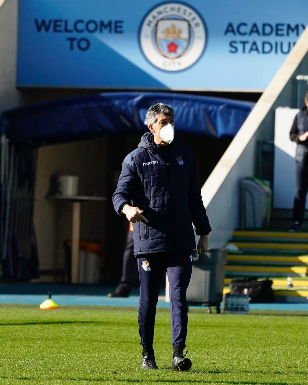 レアル・ソシエダさんのインスタグラム写真 - (レアル・ソシエダInstagram)「🤝 Thank you @mancity for lending us your facilities. It has been a pleasure training here!  #AurreraReala」2月26日 22時00分 - realsociedad