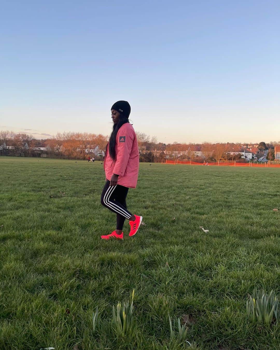 Kristal AWUAHさんのインスタグラム写真 - (Kristal AWUAHInstagram)「Beautiful day today for a nice stroll in the park on my rest day, wearing my @adidasterrex jacket,and we all know pink is a bit of me ☺️  #4in1 functionality✅🤩  #adidasmyshelter  #createdwithadidas  #windrdy」2月27日 3時29分 - kristalawuah