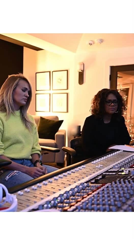 のインスタグラム：「It was such an honor to record with gospel royalty, the one and only @cecewinans! We hope you all love it! #GreatIsThyFaithfulness #BehindTheSong #MySavior ✨🙏 *link in bio」