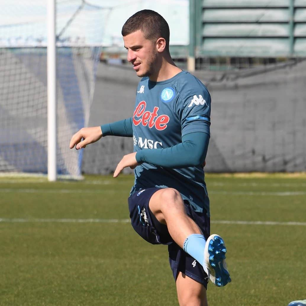 SSCナポリさんのインスタグラム写真 - (SSCナポリInstagram)「⚽️🏃‍♂️  💙 #ForzaNapoliSempre」2月26日 22時05分 - officialsscnapoli