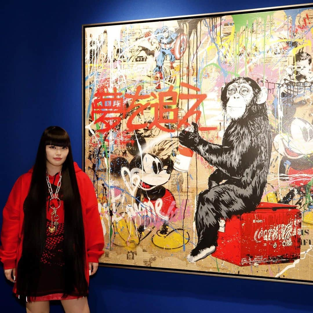 森山穂乃香さんのインスタグラム写真 - (森山穂乃香Instagram)「MR.BRAINWASH EXHIBITION🎨 @mrbrainwash @parco_art  LIFE IS BEAUTIFUL❤️Thank you for inviting me🙏🏻 バンクシー監督映画を機に作家へ転身した男✨ 明日から一般公開です！夢を追え！胸に響く！アートすきだ #mrbrainwashexhibition #mrbrainwash #mrbrainwashart #art #parcomuseum #parcoshibuya」2月26日 22時06分 - honokamoriyama_official