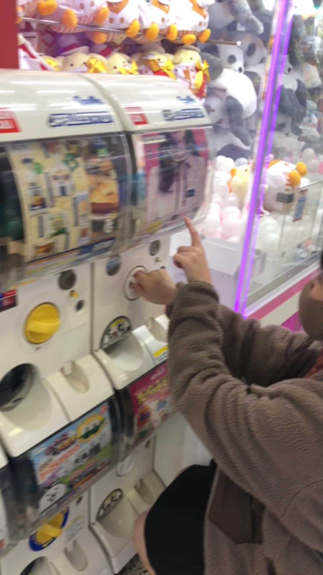 尾野寺みさのインスタグラム：「奇跡起きたwwww #ガチャガチャ #自己主張バッチ #奇跡 #アイドル」