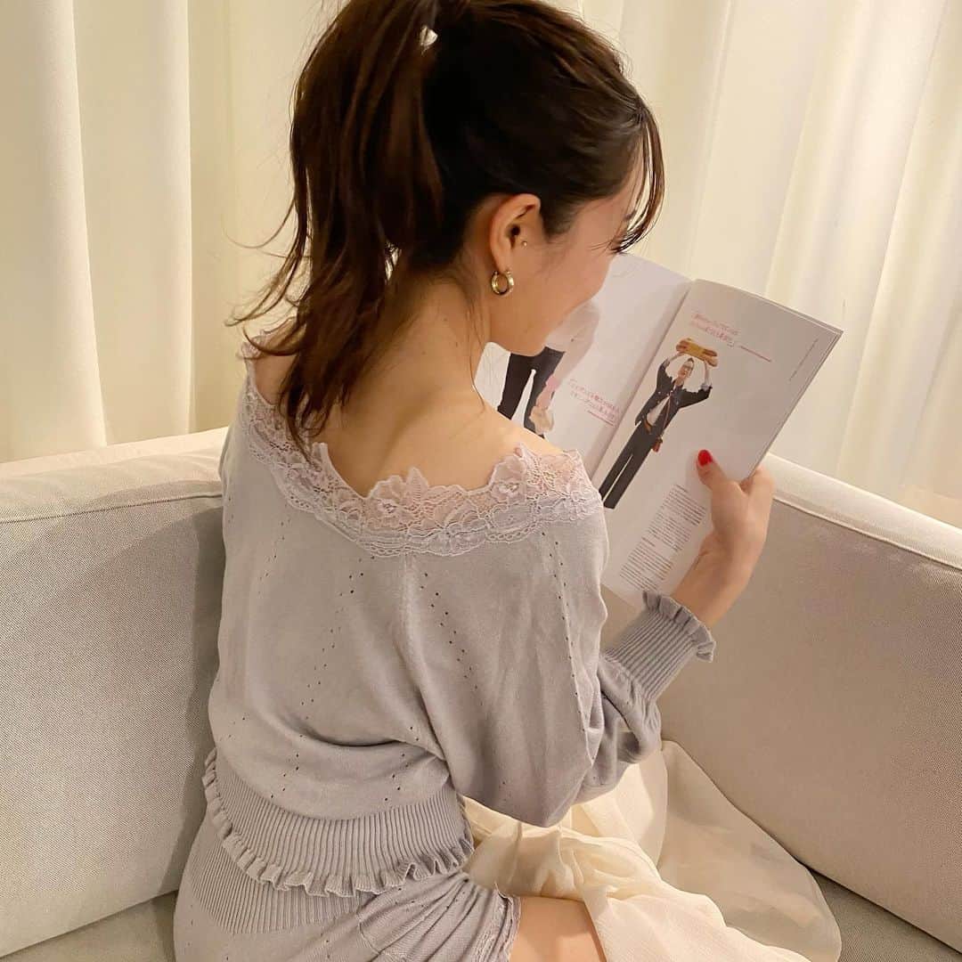 吉田佳菜のインスタグラム：「ㅤㅤㅤㅤㅤㅤㅤㅤㅤㅤㅤㅤㅤ ㅤㅤㅤㅤㅤㅤㅤㅤㅤㅤㅤㅤㅤ 来週3/5(金) HEP FIVE店がリニューアルOPENいたします！ Chicoでは最大規模の大型店舗で、 SALON by Chico限定アイテムの他インポートの商品や コスメなどなど(また詳しくお知らせします♡) これまでよりも更に豊富なラインナップが揃う 特別なお店になるので今からワクワクです！✨ ㅤㅤㅤㅤㅤㅤㅤㅤㅤㅤㅤㅤㅤ リニューアルOPEN初日の3/5(金)と翌日3/6(土)の2日間 私も店頭に立たせていただけることになりました！ 久しぶりに関西の皆様にお会いできると嬉しいです♡ ㅤㅤㅤㅤㅤㅤㅤㅤㅤㅤㅤㅤㅤ みなちゃん(@miiinah) おなつちゃん(@nutsoooo) あーみん(@aaaami.n) かりんちゃん(@__karin19) なご(@nagochan___) まあやちゃん(@___153.6) とみんなでお店に立てるのも楽しみ！ ㅤㅤㅤㅤㅤㅤㅤㅤㅤㅤㅤㅤㅤ ㅤㅤㅤㅤㅤㅤㅤㅤㅤㅤㅤㅤㅤㅤ SALON by Chico限定アイテムも並ぶ予定なので 私はこのルームウェアが欲しいな〜♡☺️ ㅤㅤㅤㅤㅤㅤㅤㅤㅤㅤㅤㅤㅤ ㅤㅤㅤㅤㅤㅤㅤㅤㅤㅤㅤㅤㅤ #kana_chicode #ちわcode #ルームウェア  #whoswhochico  #リニューアルオープン」