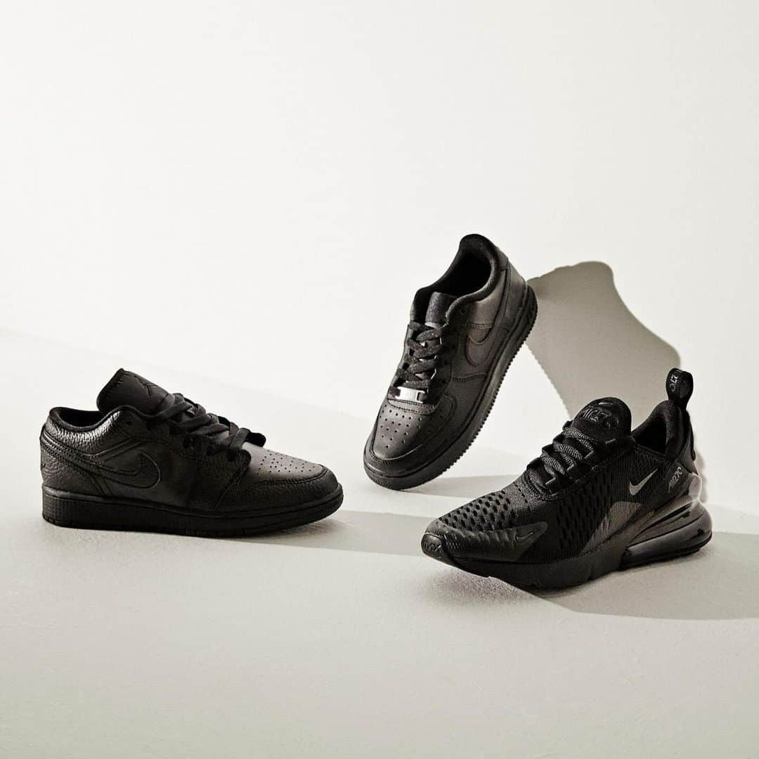 FOOTASYLUMさんのインスタグラム写真 - (FOOTASYLUMInstagram)「Triple black creps > everything else.  Shop our triple black footwear collection including @Nikesportswear, @adidasoriginals & @converse, online today.  #Footasylum #Nike #AdidasOriginals #Converse」2月26日 22時11分 - footasylum