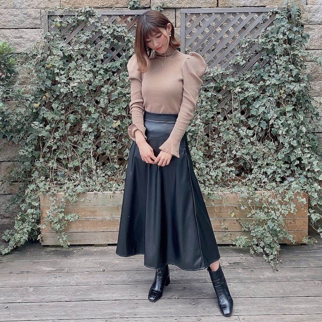 のインスタグラム：「. . この日は、 あったかかったから ダウンなしで過ごせました❤️  春、待ち遠しい！！  #herlipto #小嶋陽菜 さん #grl #グレイル  #プチプラ  #gu #ジーユー  #高身長女子」