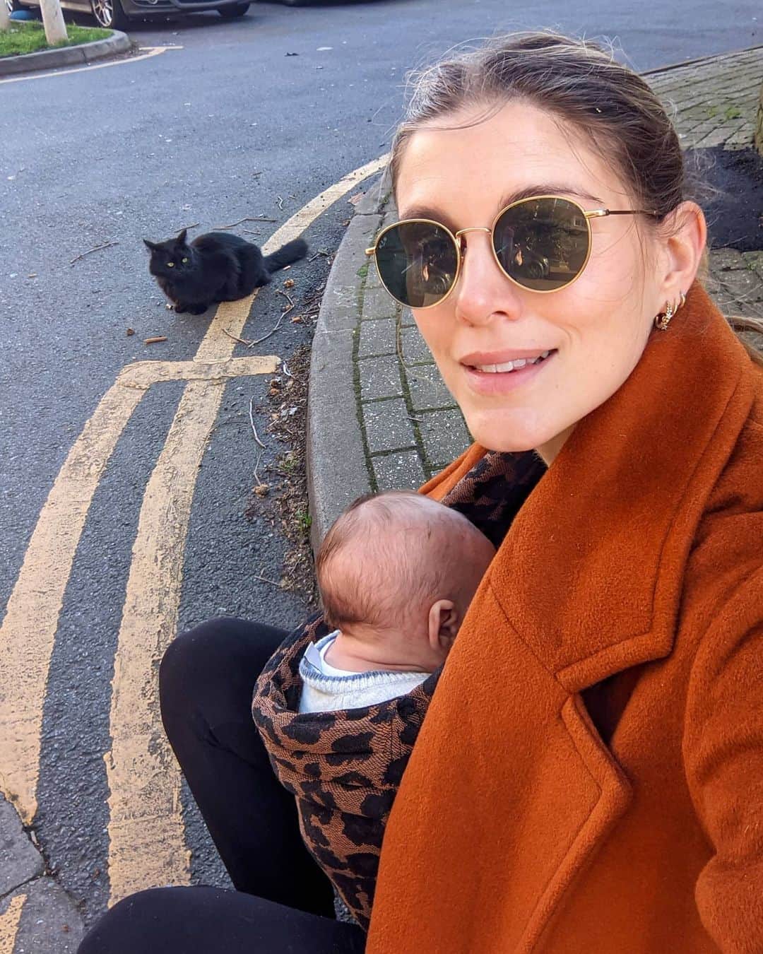 Ashley Jamesさんのインスタグラム写真 - (Ashley JamesInstagram)「AD: Since starting  breastfeeding, I decided to start thinking a lot more about what I was  putting into my body, especially given Alf's head is so close to