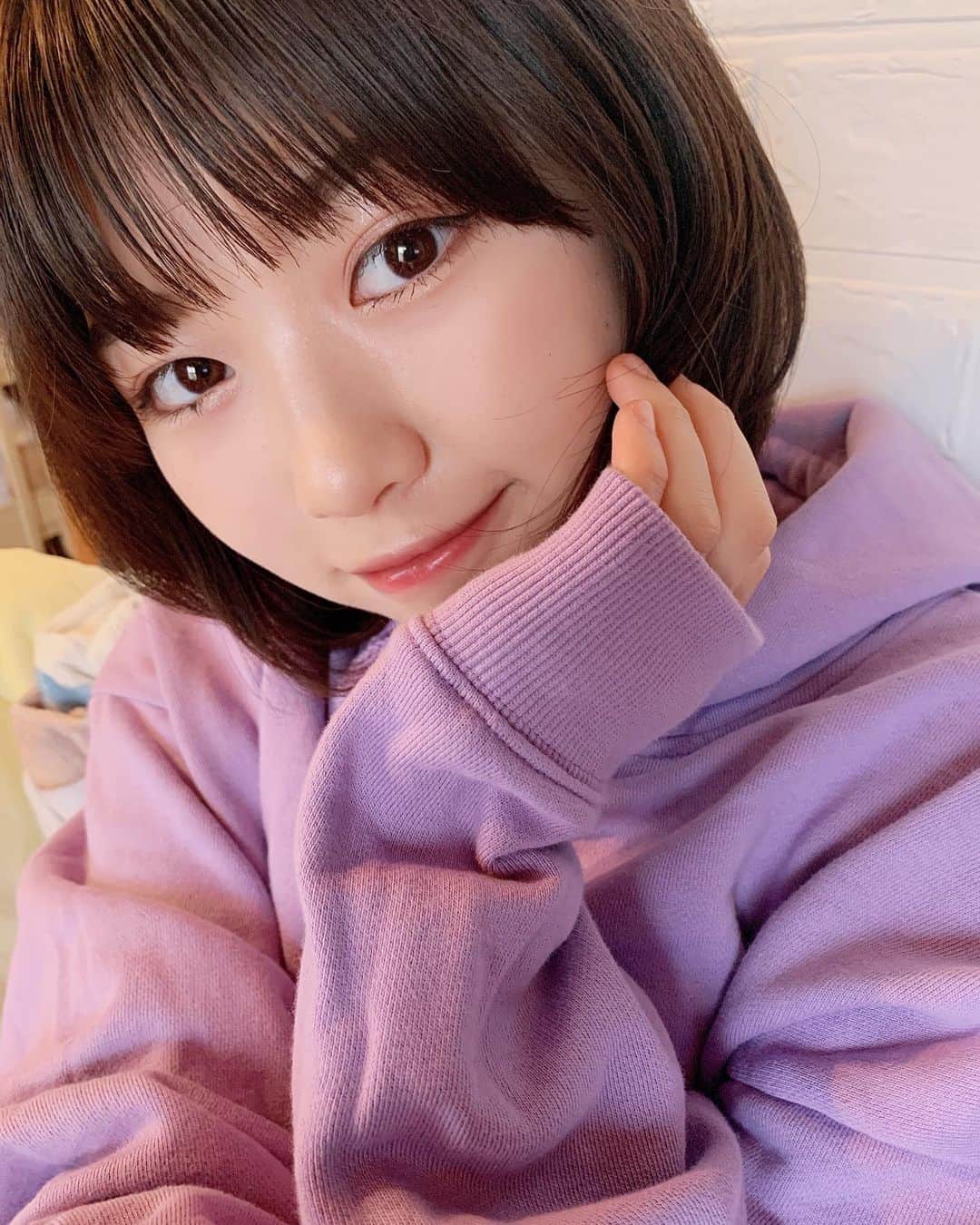 沢村りさのインスタグラム：「今日はビューラーなしの日でした︎︎☺︎﻿ ﻿ ﻿ ﻿ ﻿ #リリバリ #Lilyofthevalley﻿ #沢村りさ #まりも #jk #jk2﻿ #メイク #ビューラーなし  #ボブ #パーカー #パーカー女子  #xgirl #紫 #puple」