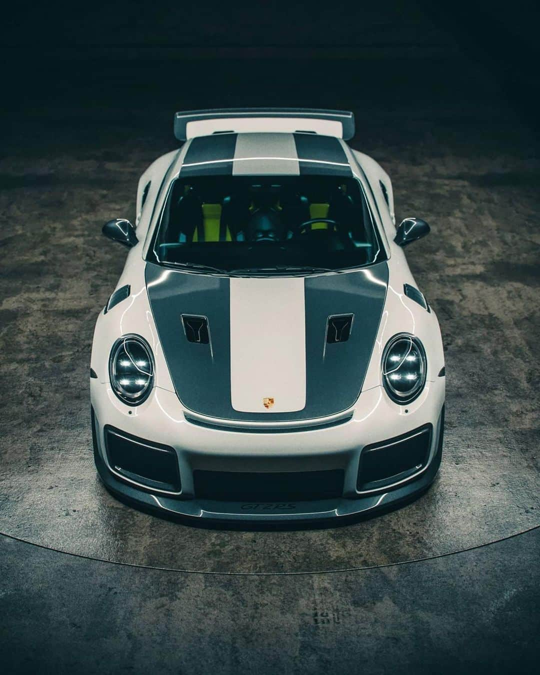 CarsWithoutLimitsさんのインスタグラム写真 - (CarsWithoutLimitsInstagram)「The Perfect Porsche GT2 RS by @the_kyza  #CarsWithoutLimits #Porsche #GT2RS」2月26日 22時33分 - carswithoutlimits