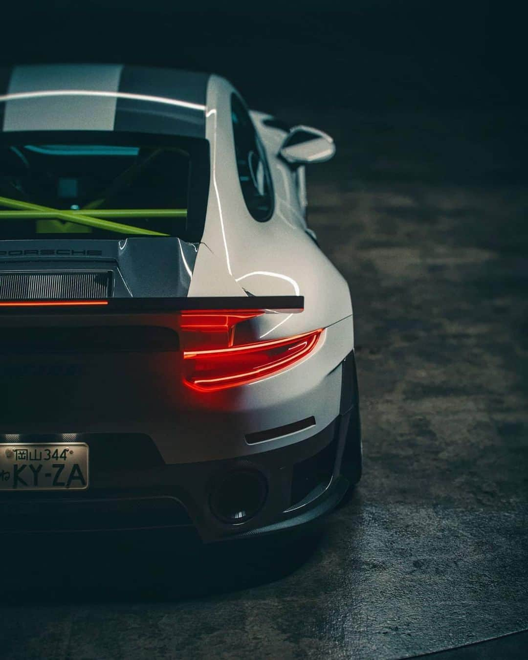 CarsWithoutLimitsさんのインスタグラム写真 - (CarsWithoutLimitsInstagram)「The Perfect Porsche GT2 RS by @the_kyza  #CarsWithoutLimits #Porsche #GT2RS」2月26日 22時33分 - carswithoutlimits