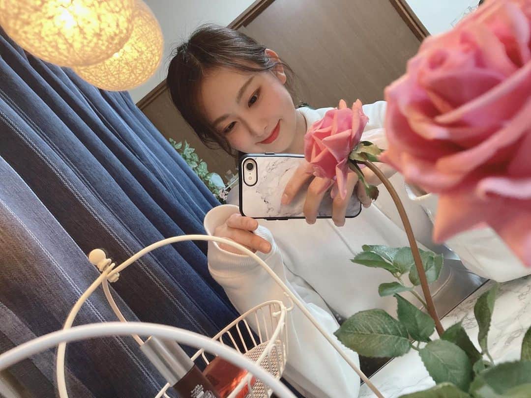古城優奈のインスタグラム：「🌷🌷🌷」