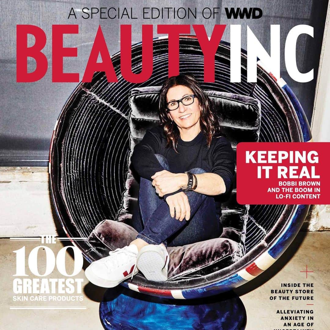 ボビー・ブラウンのインスタグラム：「Thank you so much @womensweardaily @wwd @hernameislex @jennybefine to be featured on the cover! Proud to be included with 2 rockstar founders @jennalyonsnyc @trinnywoodall  talking about how content is king or I should say Queen. Photo by @amylombard」