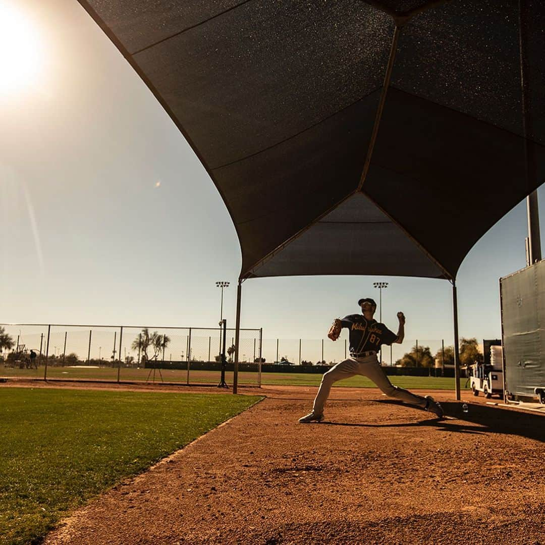 ミルウォーキー・ブルワーズさんのインスタグラム写真 - (ミルウォーキー・ブルワーズInstagram)「Good morning from Spring Training.  #CactusCrew」2月26日 22時54分 - brewers