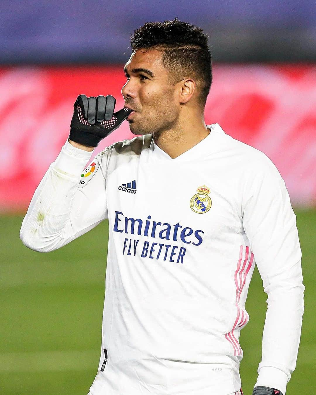 レアル・マドリードさんのインスタグラム写真 - (レアル・マドリードInstagram)「🇧🇷 @Casemiro | 5️⃣ GOALS 👉 ⚽ Joint-highest return in a @LaLiga season! 📊 Mejor registro goleador en Liga... - 📺 ALL HIS GOALS 🔗 LINK IN BIO」2月26日 23時00分 - realmadrid