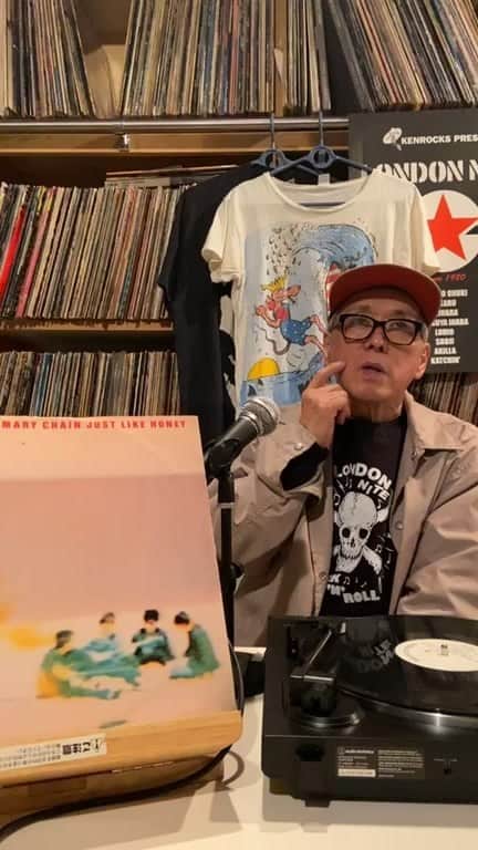 のインスタグラム：「ありがとうございました😊音のトラブルが頻発して聴きにくかったかと思います。改良努力致します！Tシャツはミスフィッツ、キングカートで取材裏話のジザメリにサインレコードはエコバニで。最後がメジャーアクシデントでロンナイマストのブレイクアウェイのパンクカバー！明日のDJのリハ兼ねた？では、また！ありがとうございました😊」