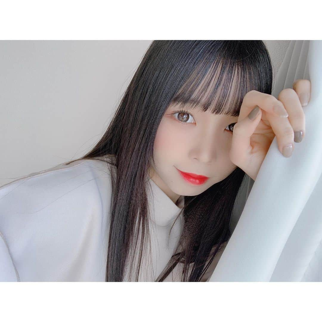 福沢杏純のインスタグラム：「・ 隠れていたいときもある ・ ・ ・ #アイドル教室 #福沢杏純」